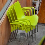 Silla Línea Lola con Apoyabrazos para Cocina Comedor Galería y Quincho - Imagen 8