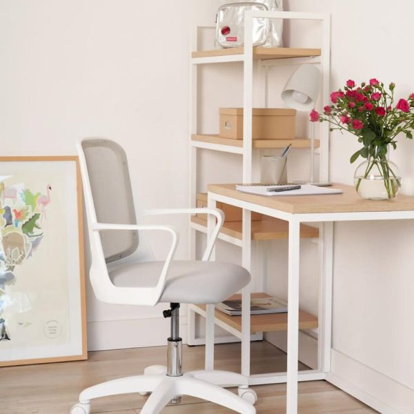 Silla de Escritorio / Oficina Línea Fresa Blanca con Apoyabrazos y regulable en altura