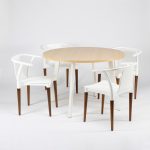 Combo Mesa Olivo Redonda Nogal Terracota + Silla Palta Wood Blanca X4