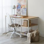 Combo Escritorio Olivo Roble Americano + Silla Diva Blanca - Imagen 3
