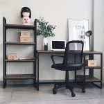 Combo Escritorio Olivo Nogal Terracota + Silla Fresa Negra - Imagen 2